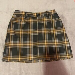 Plaid mini skirt